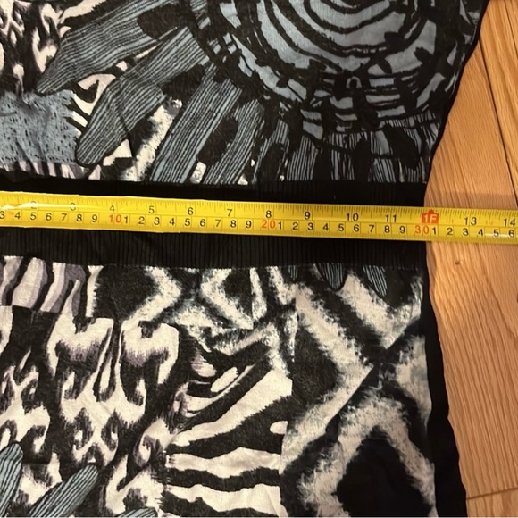 Desigual Black and White Cap Sleeve Sheath Dress - Picture 7 of 8